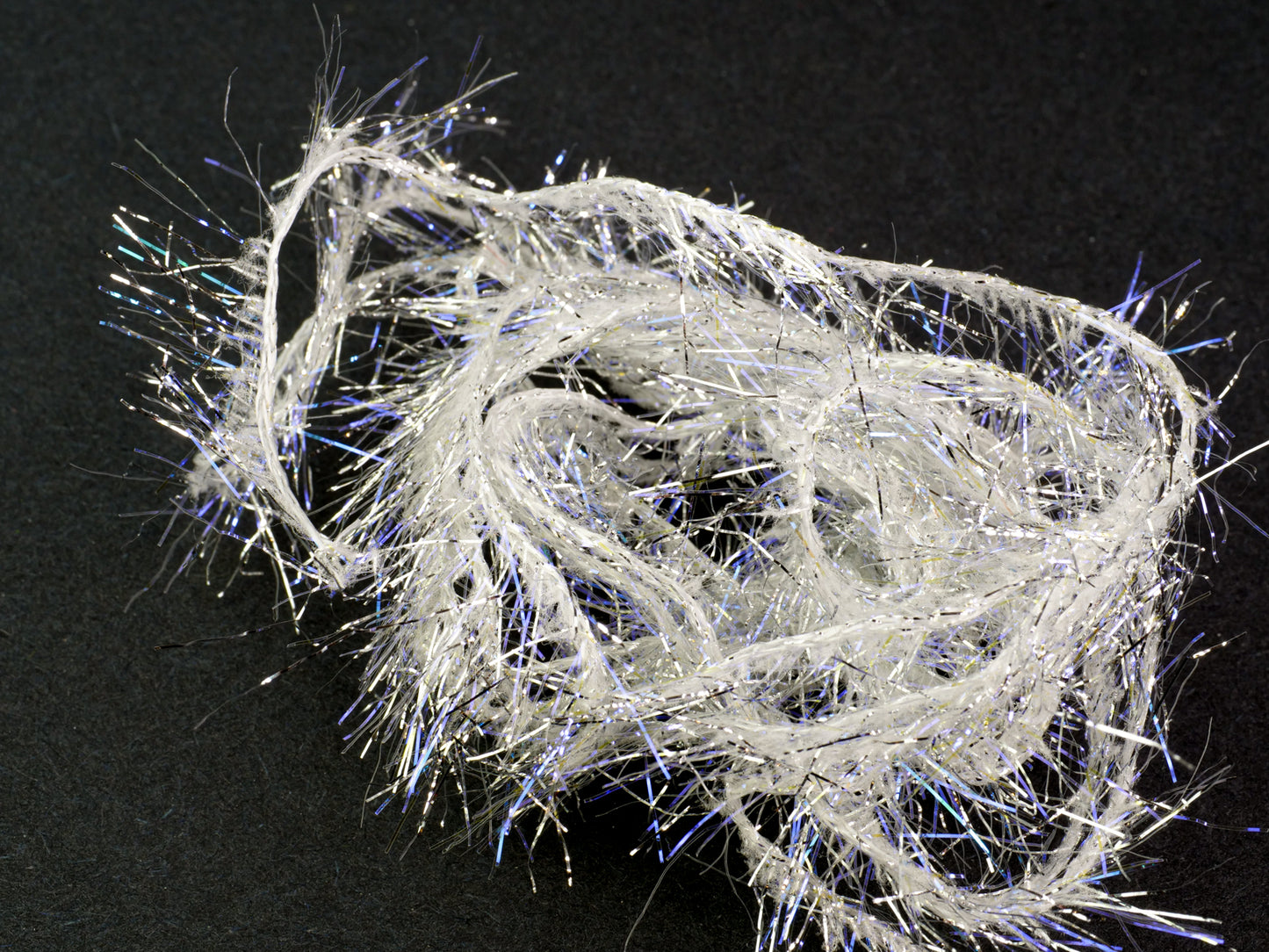 Upavon Metallic Straggle Hackle