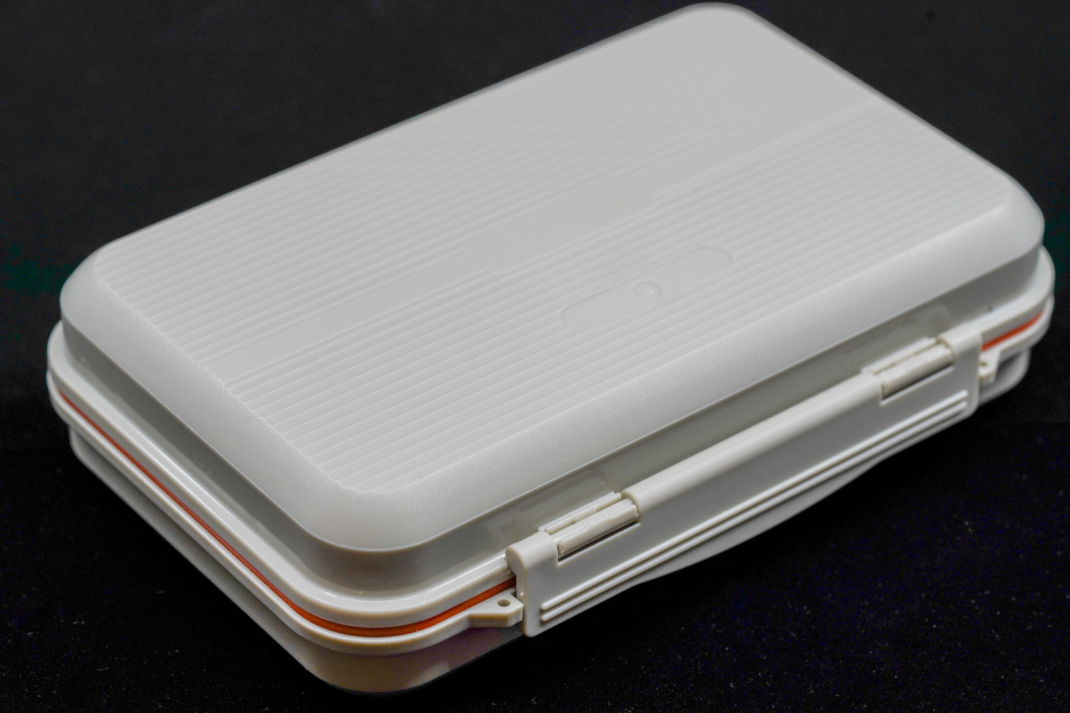 Tactical Fly Fisher Waterproof, Locking 4-leaf Threader Fly Box